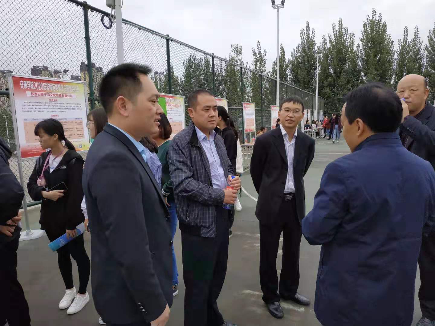 7f179d31b856e41adcc08ff10c37af5.jpg